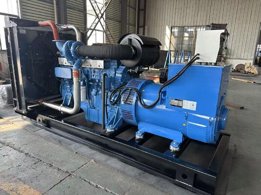 Un bon prix. Moteur Yuchai YC6TC840-D31 Générateur diesel de type ouvert Ensemble de générateurs de puissance 625KVA en ligne
