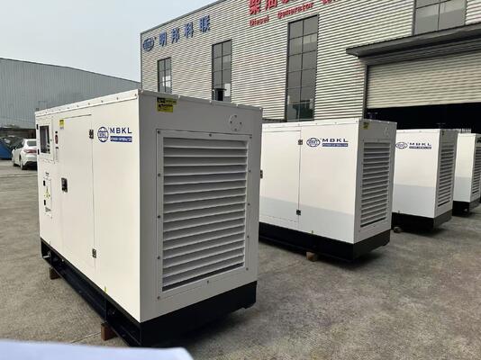 Un bon prix. Groupe électrogène diesel silencieux 50KW/62.5KVA avec moteur Yuchai et dispositifs de sécurité automatiques pour faible bruit et vibrations en ligne