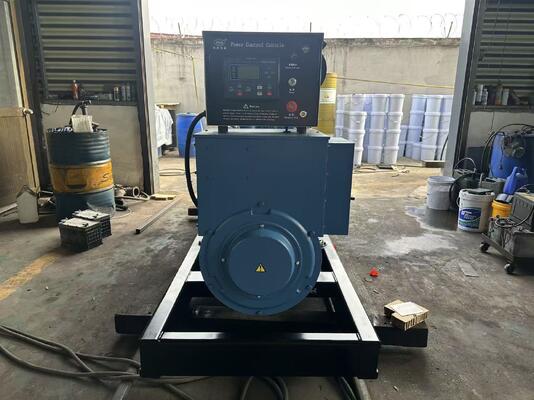 Un bon prix. Groupe électrogène diesel fiable de 200KW / 250KVA de type ouvert – Entretien facile, forte demande des concessionnaires en ligne