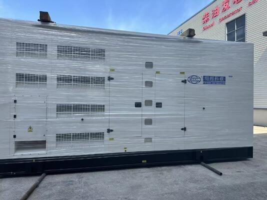 Un bon prix. Générateur diesel insonorisé de 1 250 kVA avec moteur Yuchai de 1 500 tr/min pour une alimentation électrique fiable en ligne